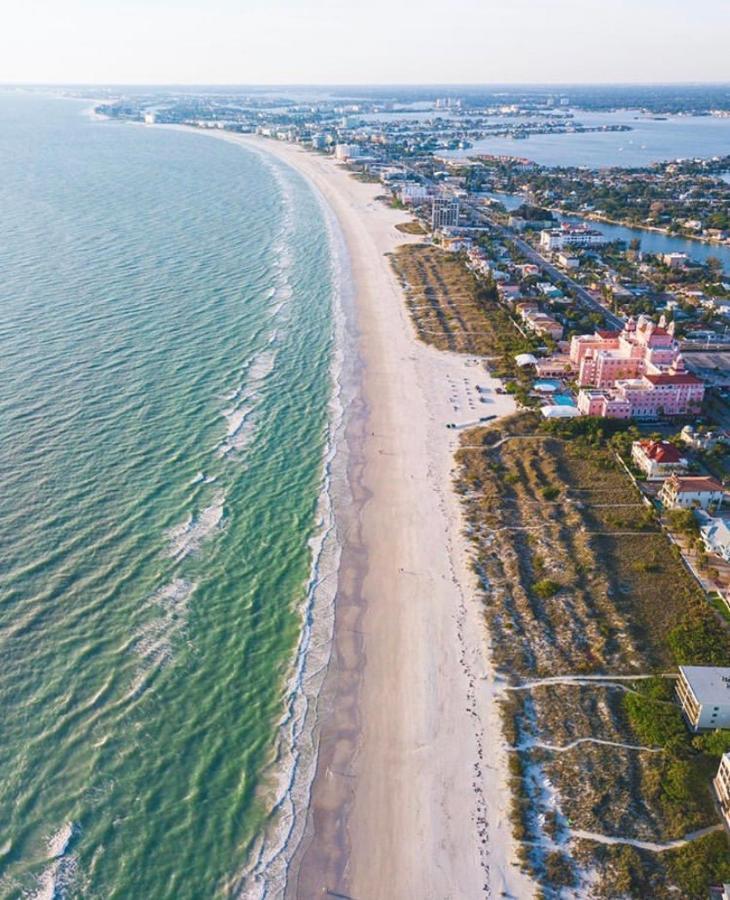 Private Room In A 2 Bedroom 1 Bathroom Shared With Host, On The Beach, Surrounded By Resorts, Only 2 People Max Сант Пит Бич Экстерьер фото